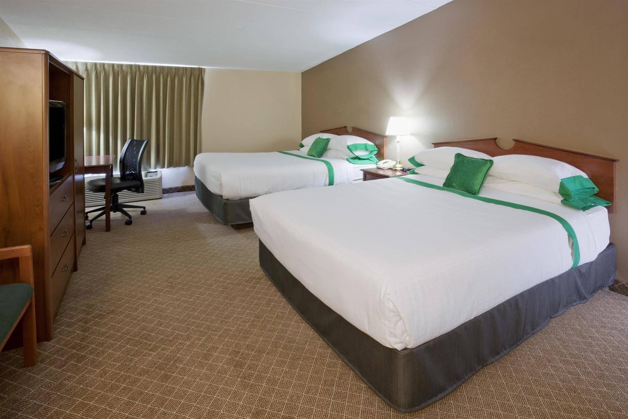 Med City Inn & Suites Rochester Mayo Clinic Area Екстер'єр фото